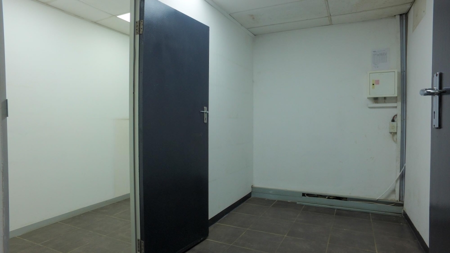 Commercial Property for Sale in Oos Einde North West
